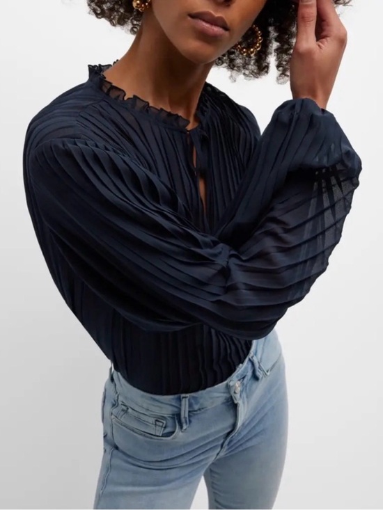 Frame Denim Tops - NWT💕FRAME Pleated Tie-Front Top Size XS